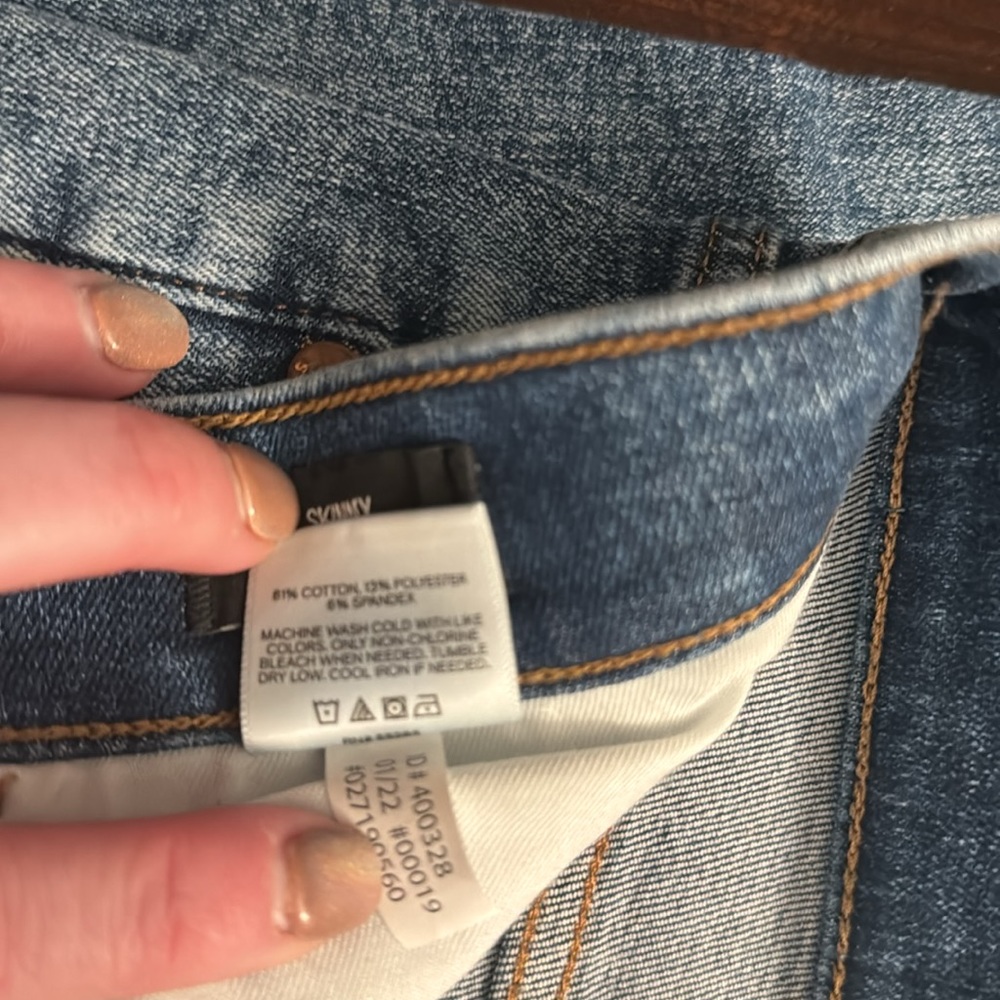 Express High Rise Skinny - Picture 4 of 4